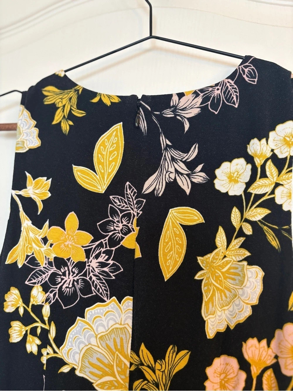 NWT LOFT Floral Sleeveless Fit & Flare Dress - Size 6 - Picture 5 of 7